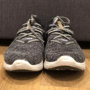 Air Max Sequent 3 Running Shoe - Size 10☁️👟